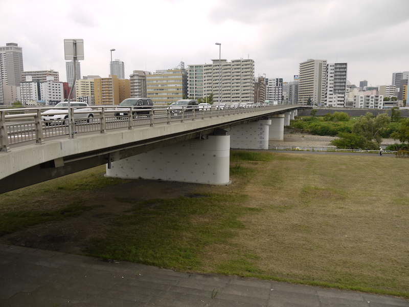 南七条大橋(札幌市中央区・豊平区) 終点右側から撮影した南七条大橋(1)