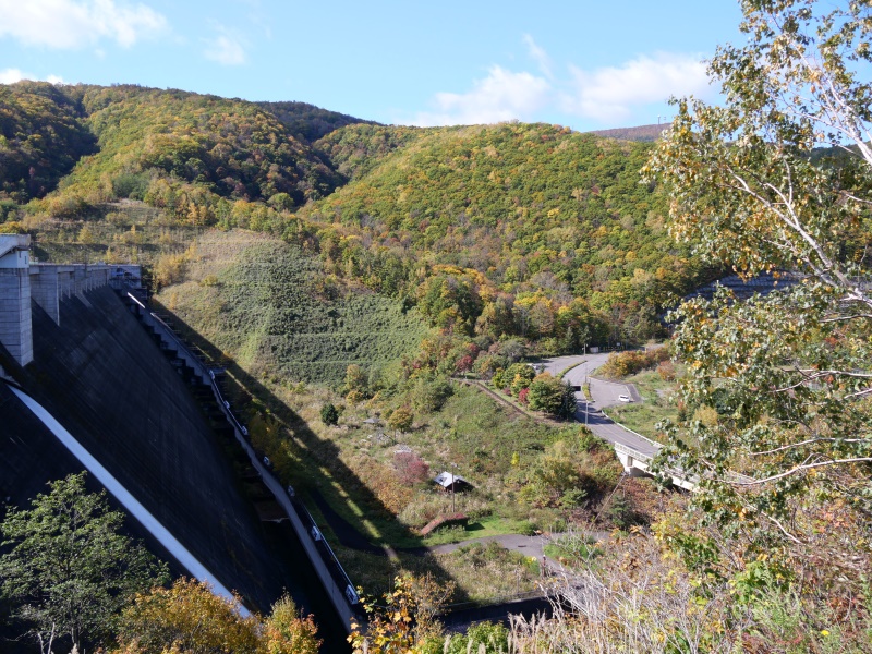 朝里ダム(小樽市) 堤体下流側