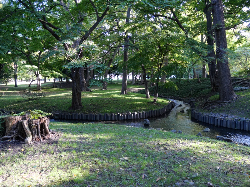 北海道知事公館(札幌市) 庭園内園路
